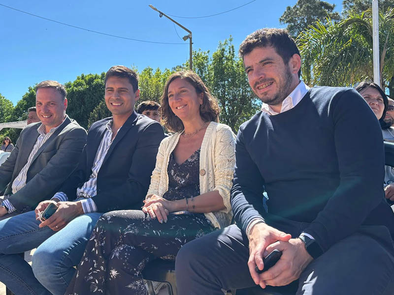 DI GREGORIO: "LA PAVIMENTACIÓN DEL CAMINO A SAN FRANCISCO AVANZA Y YA MUESTRA UN IMPORTANTE DESPLIEGUE DE OBRA"
