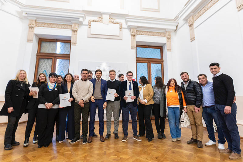 DI GREGORIO: “EL COMPROMISO DEL GOBIERNO PROVINCIAL ES CON LAS OBRAS Y LA EDUCACIÓN” 