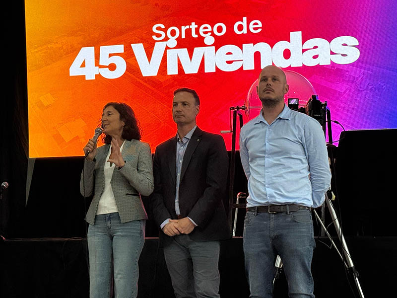 DI GREGORIO DESTACÓ EL AVANCE DE 165 VIVIENDAS EN EL SUR SANTAFESINO 