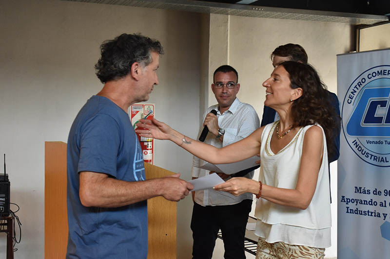 LA SENADORA DI GREGORIO CONFIRMÓ EL INICIO DE LOS CURSOS DE OFICIOS