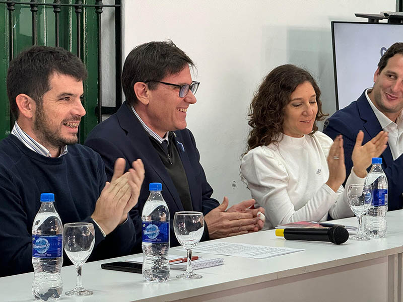 DI GREGORIO: "EL GOBIERNO PROVINCIAL DEMUESTRA SU COMPROMISO CON LA EDUCACIÓN DE LOS SANTAFESINOS"